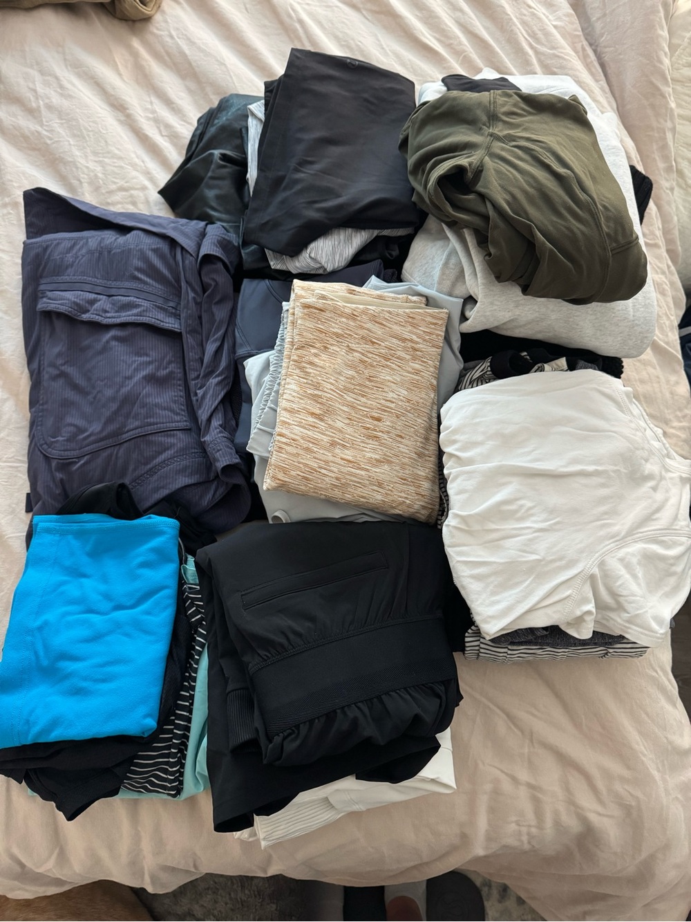 Lululemon Women’s clothing lot